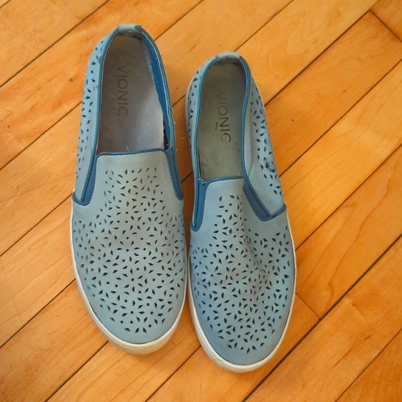 Vionic Midi Perf - Picture 2 of 3